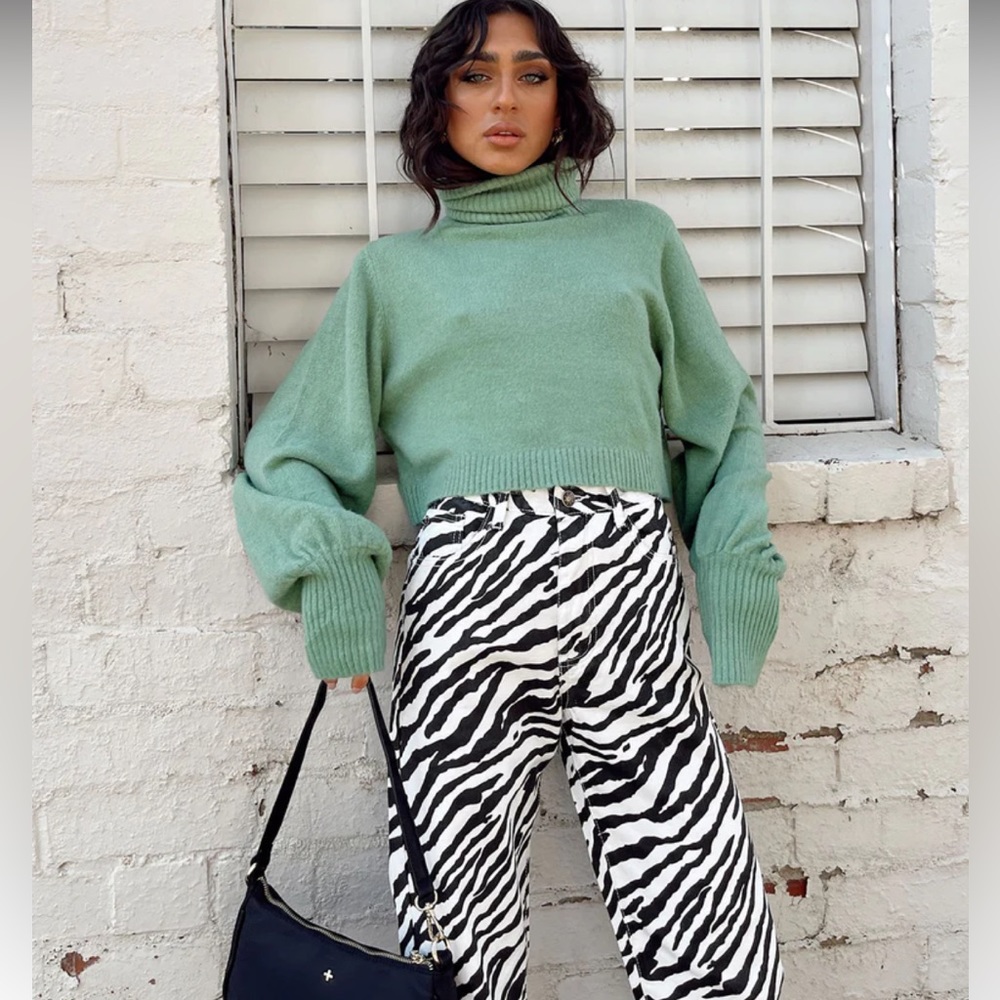 Turtleneck cropped sweater